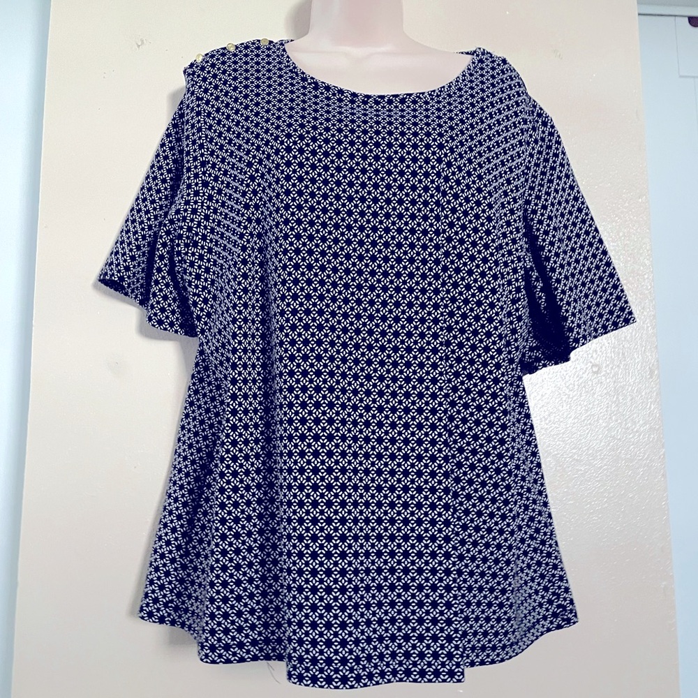 Liz Claiborne Black and White Geometric Blouse